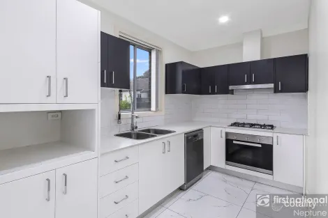 Property photo of 8/27C Carinya Road Girraween NSW 2145