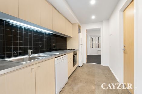 Property photo of 2/181 Bay Street Port Melbourne VIC 3207