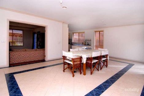 Property photo of 7 Nolan Place Taylors Lakes VIC 3038