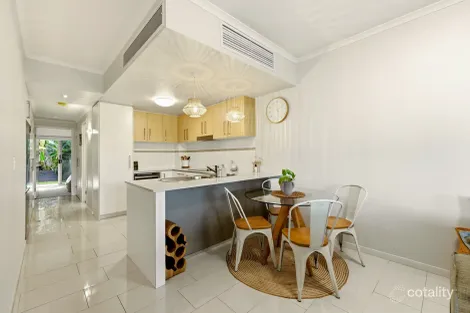 Property photo of 6/86 Pembroke Road Coorparoo QLD 4151