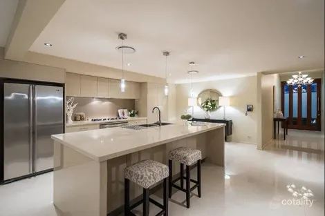 Property photo of 14 Andrea Avenue Broadbeach Waters QLD 4218
