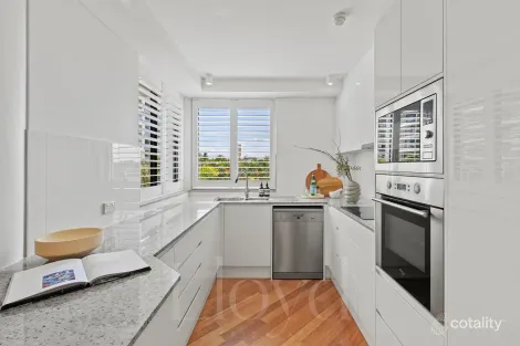 Property photo of 3/19 Peak Avenue Main Beach QLD 4217