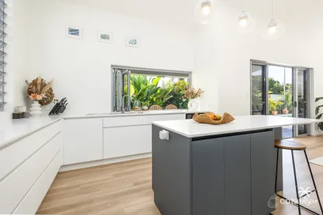 Property photo of 16 Michelia Street Palm Cove QLD 4879