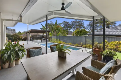 Property photo of 4 Beauty Point Drive Robina QLD 4226