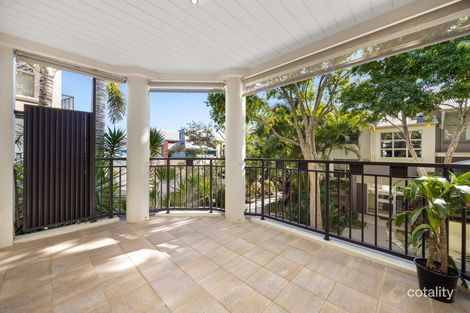 Property photo of 2/3208 Central Place Carrara QLD 4211
