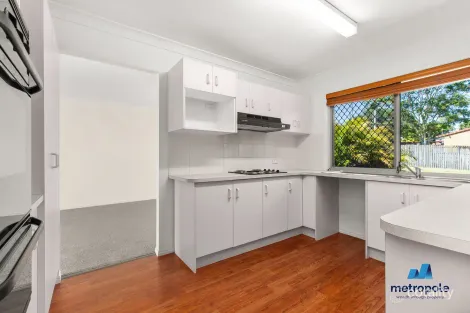 Property photo of 9 Jared Place Wynnum West QLD 4178