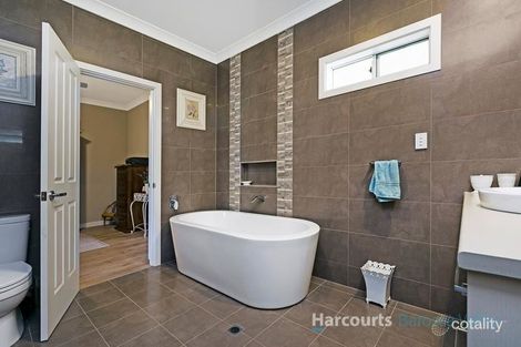 Property photo of 93 Gottwald Road Williamstown SA 5351