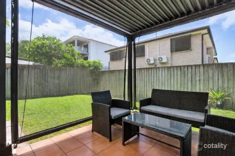 Property photo of 2/70 York Street Nundah QLD 4012