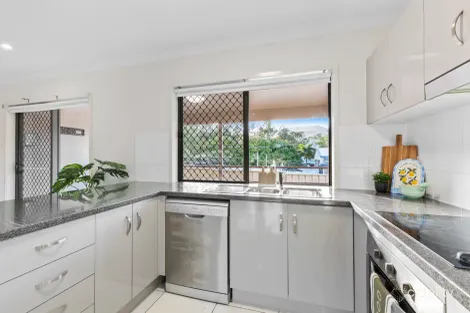 Property photo of 2/148 Stack Street Koongal QLD 4701