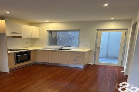 2/261-263 Broadway, Reservoir, VIC 3073