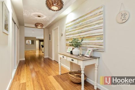 Property photo of 53 Villella Drive Pakenham VIC 3810