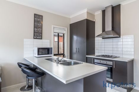 Property photo of 16 Alpina Street Frankston North VIC 3200