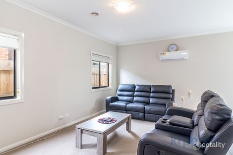 Property photo of 16 Alpina Street Frankston North VIC 3200