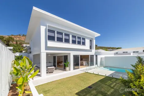 Property photo of 2/306-308 Stanley Street North Ward QLD 4810