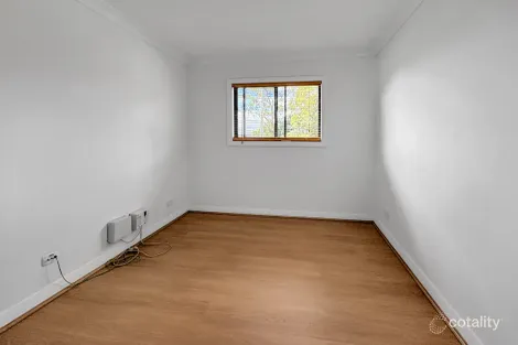 Property photo of 37 Shannon Parade Berkeley Vale NSW 2261