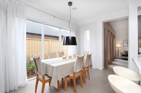 Property photo of 45 Clementson Drive Caroline Springs VIC 3023