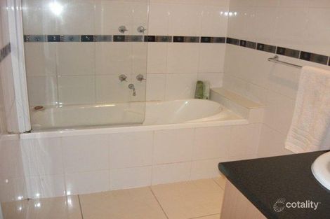 Property photo of 2/4 Cameron Way Pakenham VIC 3810