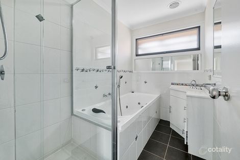 Property photo of 28 Wallace Road Cranbourne VIC 3977