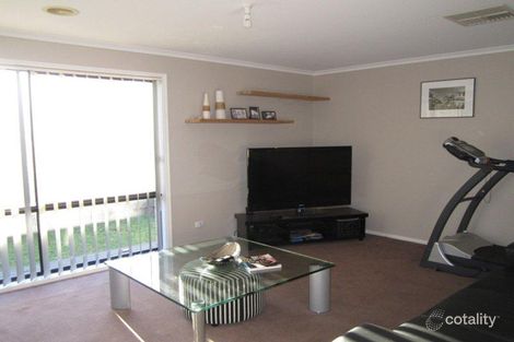 Property photo of 10 Formby Place Cranbourne VIC 3977
