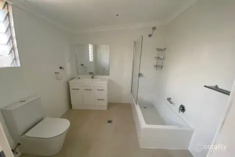 Property photo of 10 Cornwall Lane Taree NSW 2430