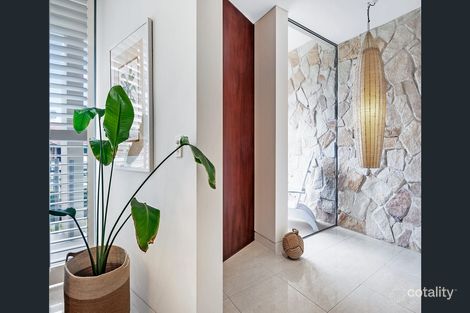 Property photo of 1/16 Cronulla Avenue Mermaid Beach QLD 4218