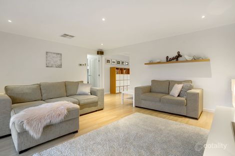 Property photo of 39 Dunsterville Crescent Frankston VIC 3199