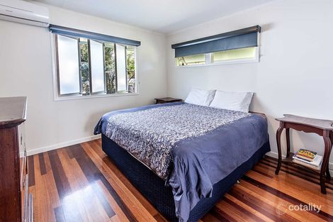 Property photo of 73 Mingera Street Mansfield QLD 4122