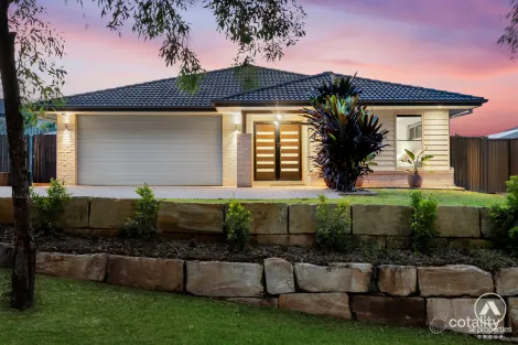 Property photo of 5 Lucy Court Augustine Heights QLD 4300