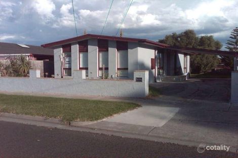 Property photo of 41 Diamond Avenue Albanvale VIC 3021