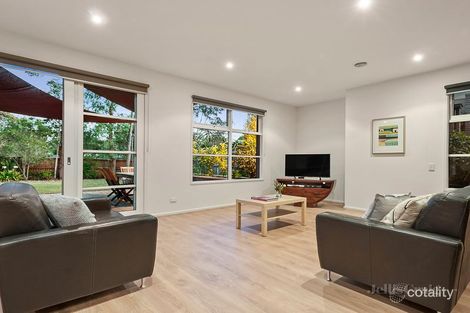 Property photo of 19 Evan Smith Close Macleod VIC 3085
