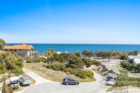 Property photo of 16 Coastal Rise Quinns Rocks WA 6030