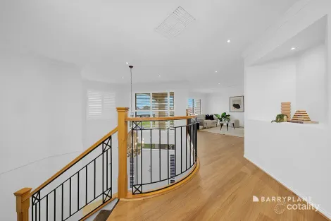 Property photo of 28 Delacombe Drive Mill Park VIC 3082