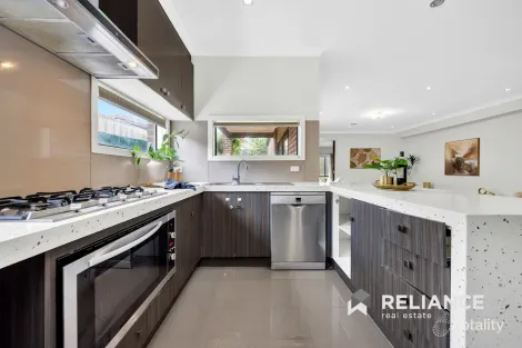 Property photo of 46 Starling Avenue Tarneit VIC 3029