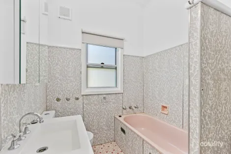 Property photo of 23 Wall Road Gorokan NSW 2263