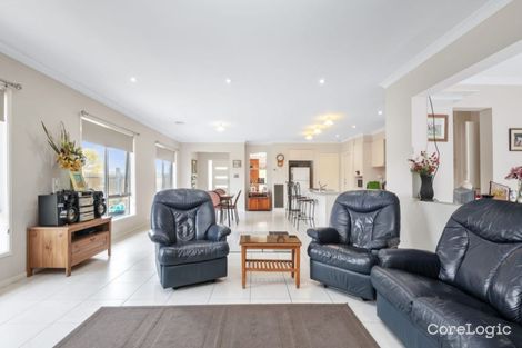 Property photo of 50 Coastside Drive Armstrong Creek VIC 3217
