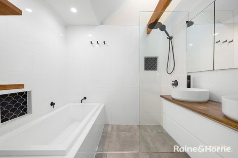Property photo of 2/75 Bellevue Terrace St Lucia QLD 4067