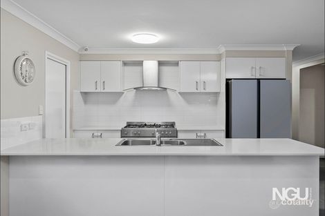 Property photo of 4 Pine Court Springfield Lakes QLD 4300