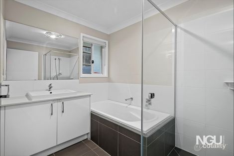 Property photo of 4 Pine Court Springfield Lakes QLD 4300