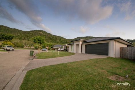 Property photo of 4 Flinders Court Cannonvale QLD 4802