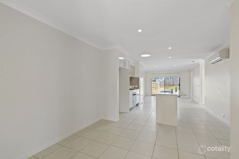 Property photo of 2/23 Edwin Street Westbrook QLD 4350