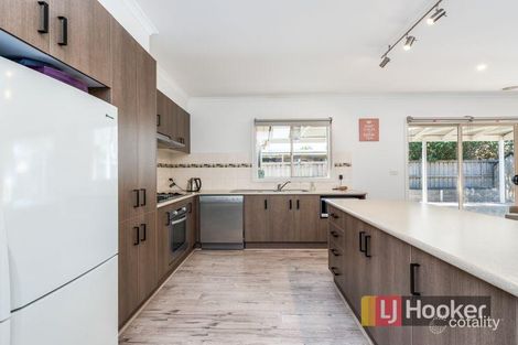 Property photo of 26 Fairways Boulevard Cranbourne North VIC 3977
