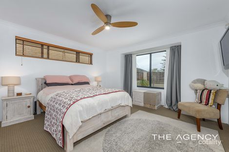 Property photo of 76 Three Bears Loop Secret Harbour WA 6173