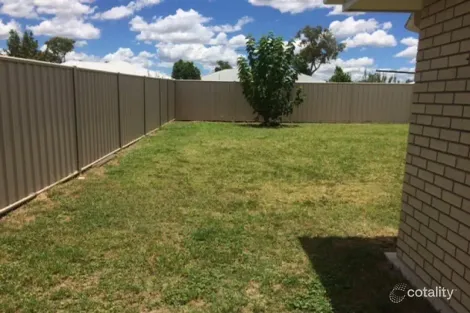 Property photo of 19 Austin Crescent Moura QLD 4718