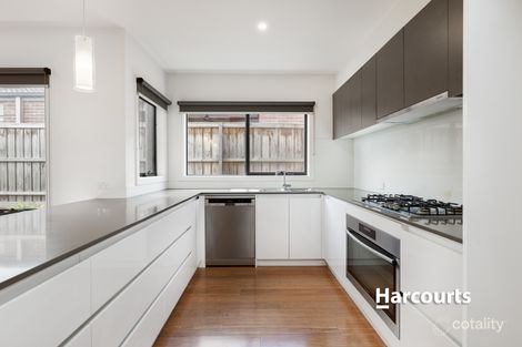 Property photo of 1 Hackberry Place Berwick VIC 3806