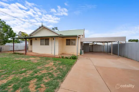 Property photo of 2 Watts Close Boulder WA 6432