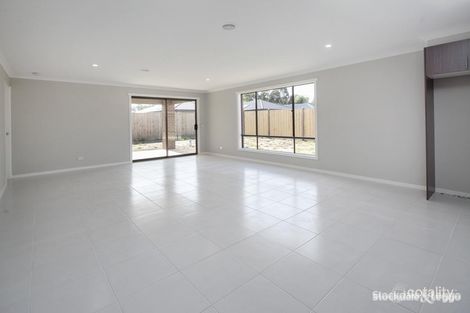 Property photo of 8 Water Lily Road Bunyip VIC 3815