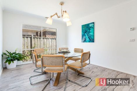 Property photo of 26 Fairways Boulevard Cranbourne North VIC 3977
