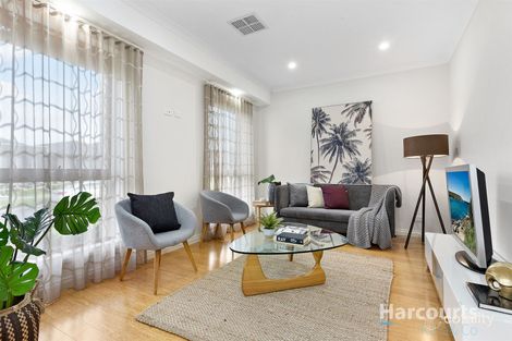 Property photo of 5 Chetwynd Grove Wollert VIC 3750