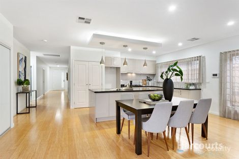Property photo of 5 Chetwynd Grove Wollert VIC 3750