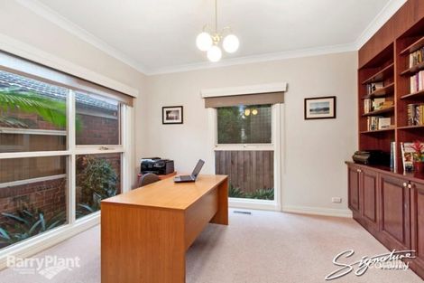 Property photo of 27 Freemantle Drive Wantirna South VIC 3152